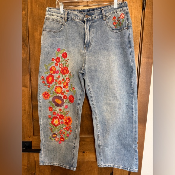Oli & Hali Denim - OLI & HALI EMBROIDERED JEANS - NEW size XL